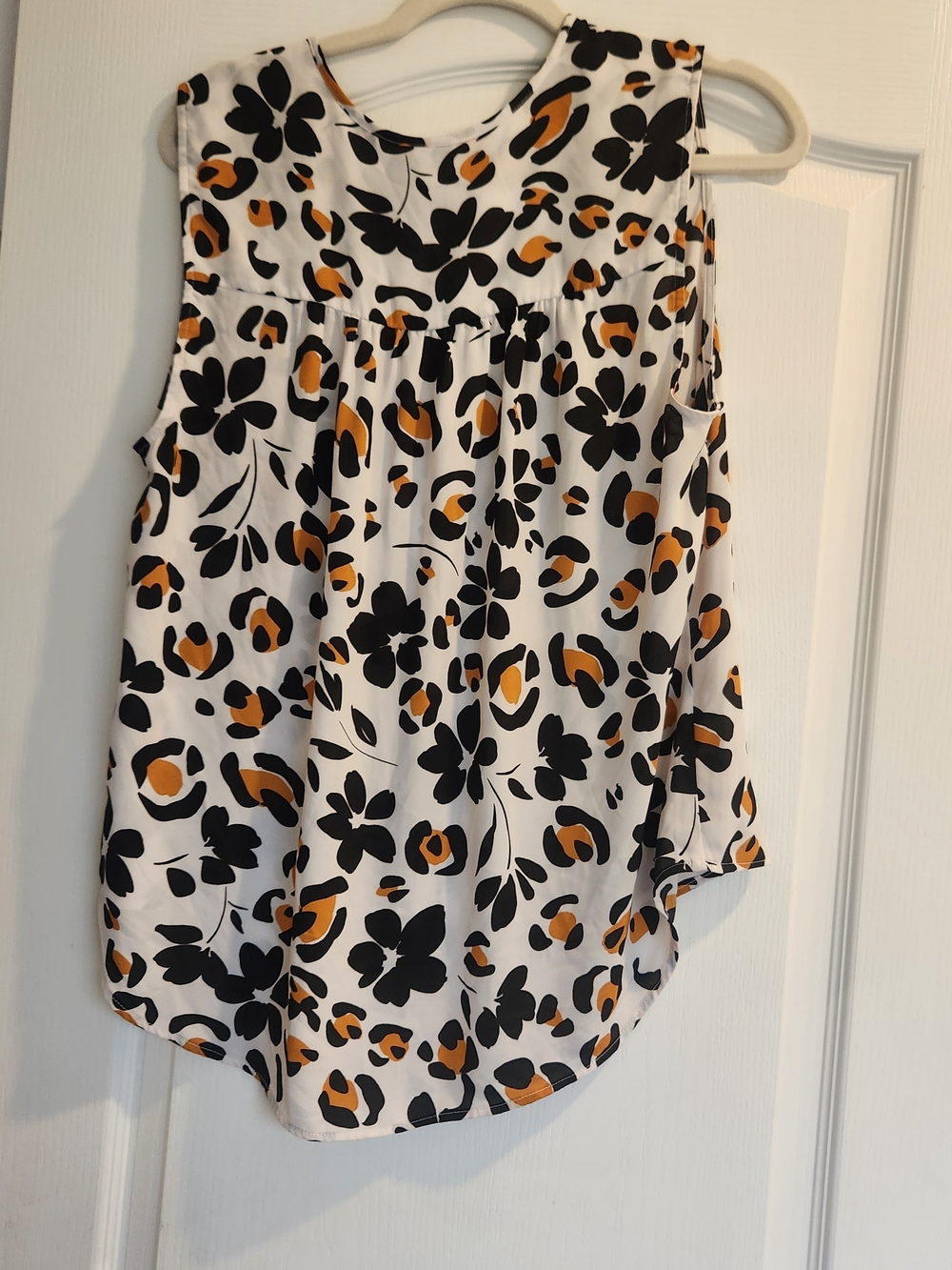 CAbi Sleeveless Floral-Spot Blouse L Euc - Picture 3 of 4